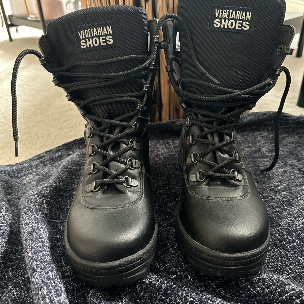 Black Lace-Up Boots EUC